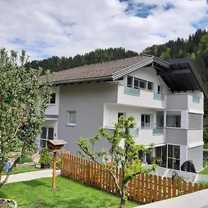 Au Apartment